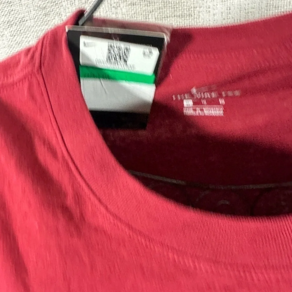 The Nike Tee burgundy long sleeve with camo logo size XL